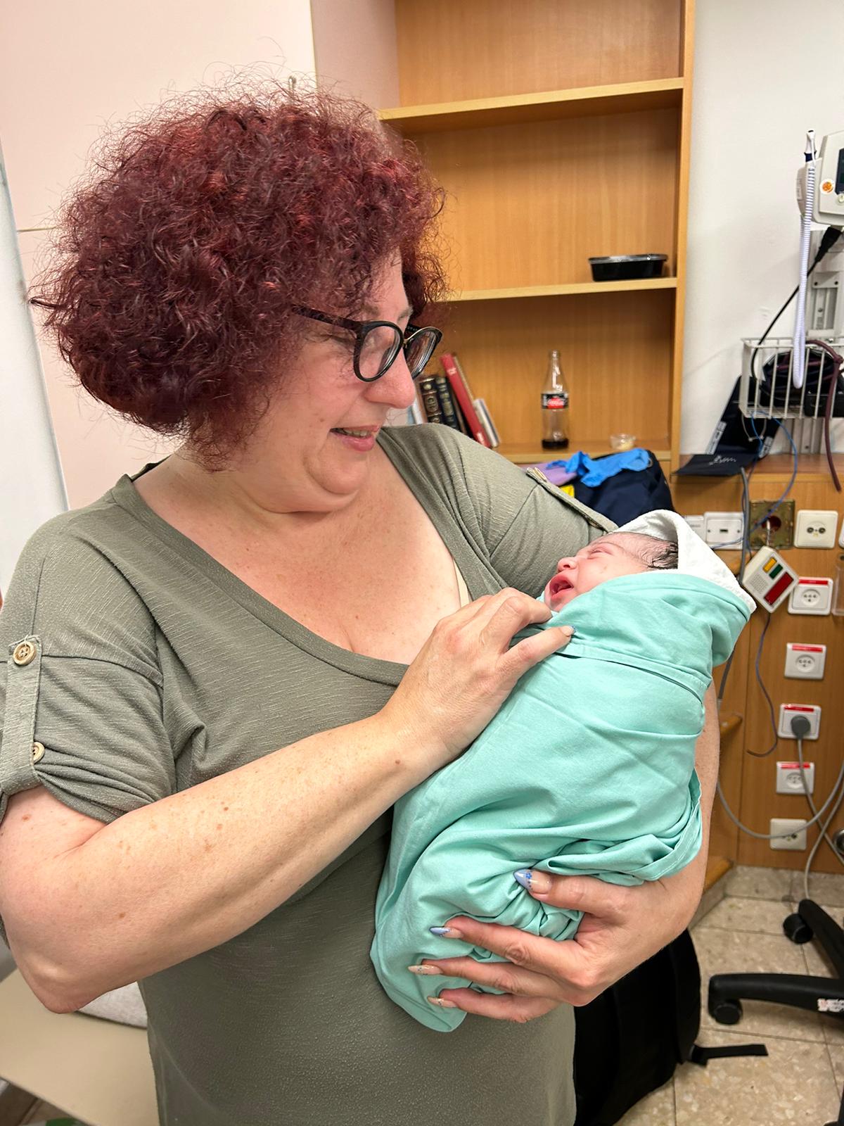 עירית ורדינה — דולה